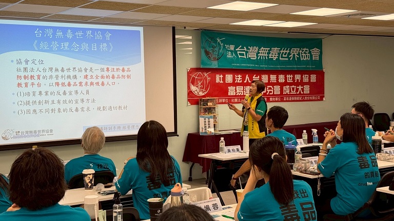 ▲創會理事長吳玉珍醫師分享協會經營理念與目標。