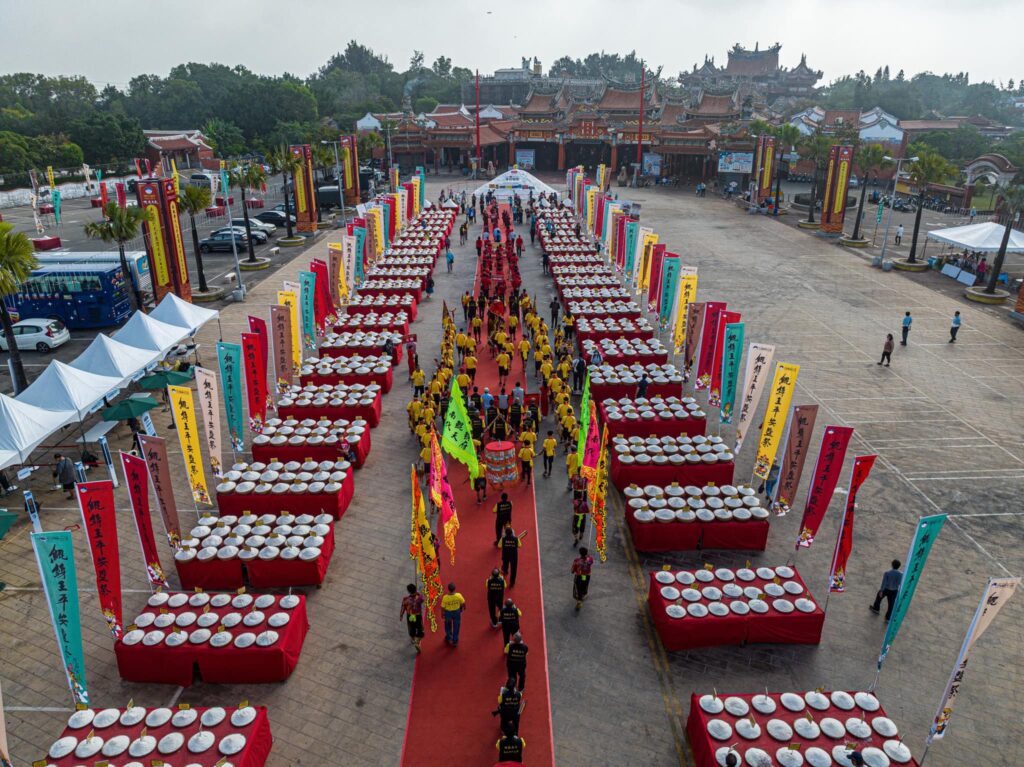 2025鯤鯓王平安鹽祭 推祈福之旅與108祈福專案 信仰、文化、旅行交織 鹽鄉祈福更貼近生活