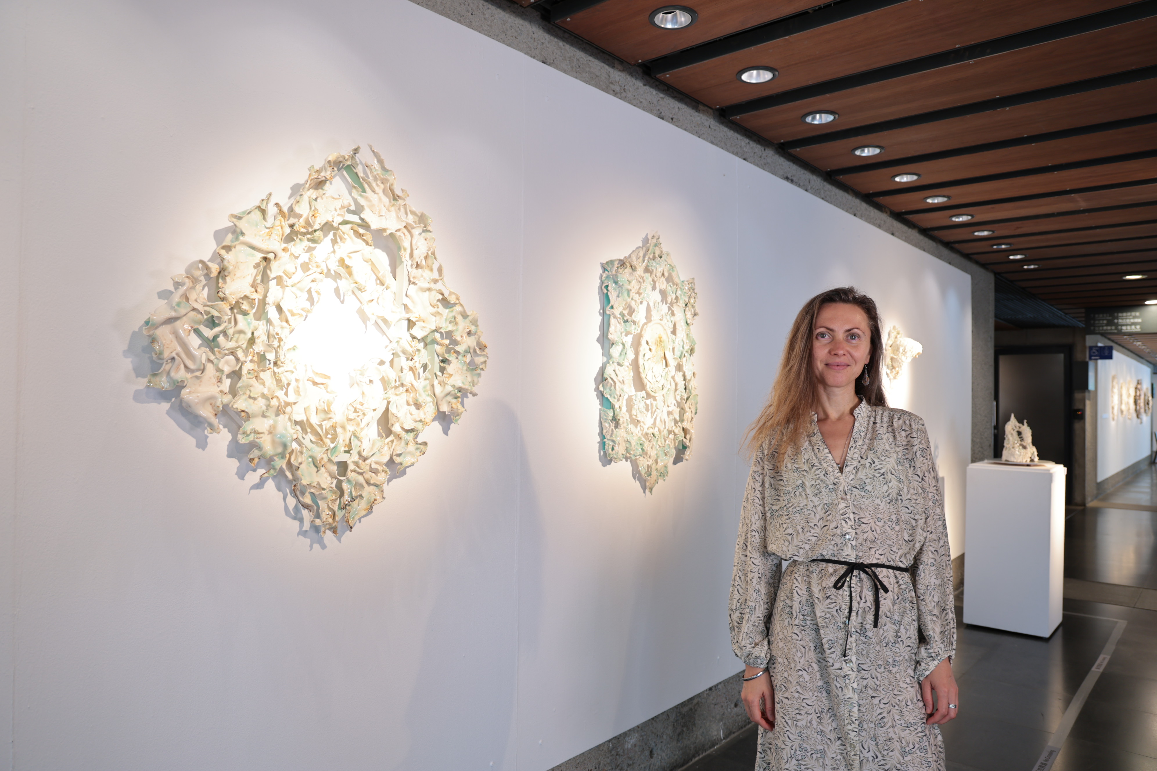 「起源—蘿拉.迪莫娃個展」陶博館登場 聆聽「瓷土雕塑的大地密語」 - https://www.watchmedia01.com
