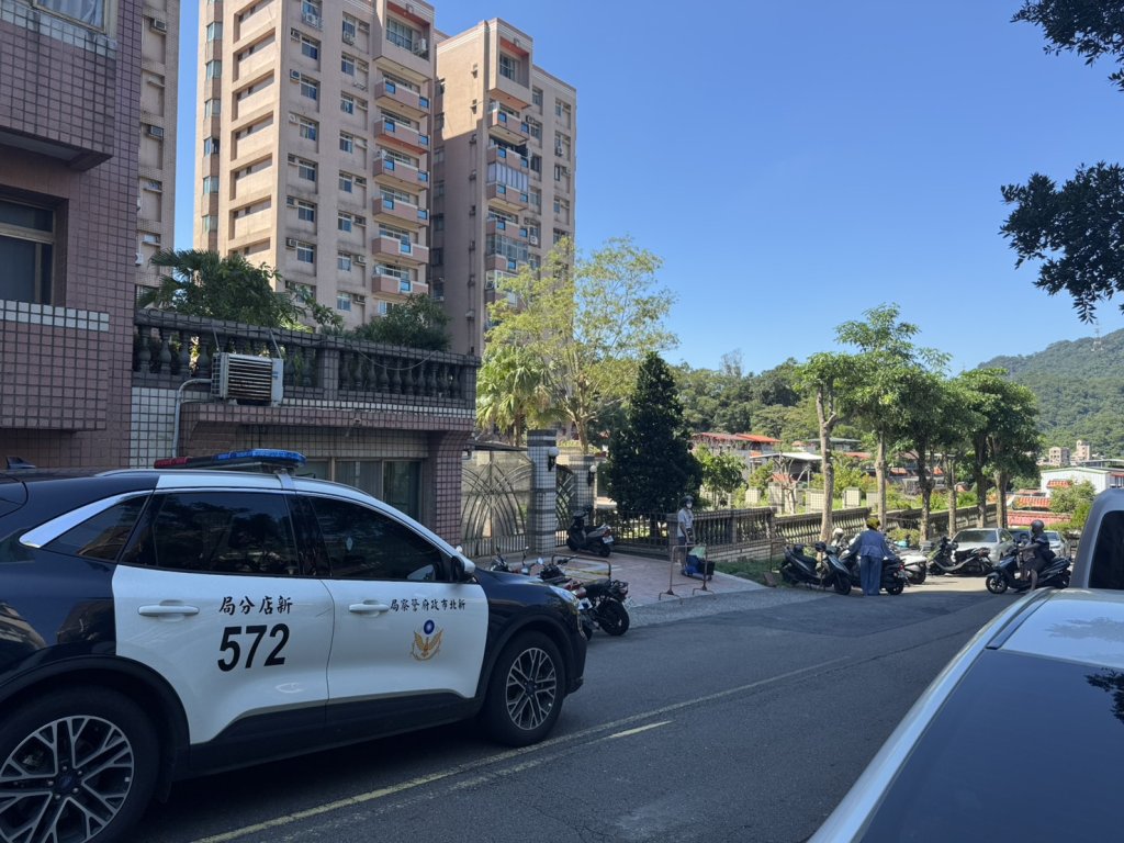 新店姐弟爭執 弟持菜刀劃傷姐姐頸部