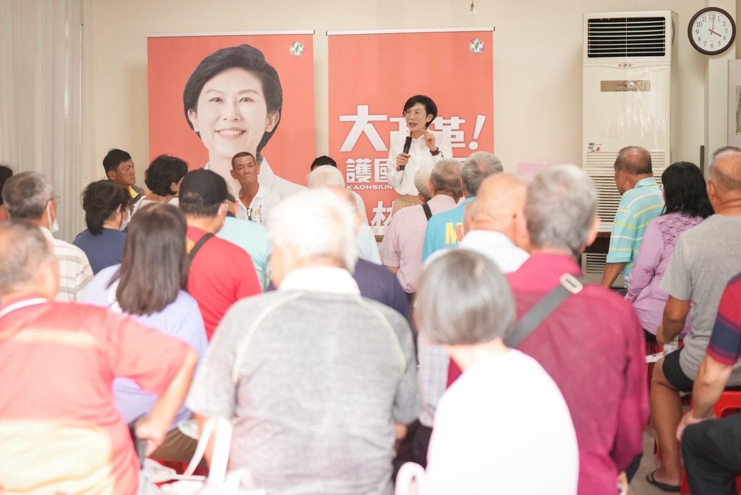 楠梓廟口開講展人氣 林岱樺「扶老攜幼」政策獲好評