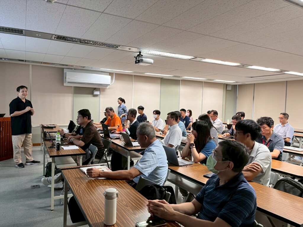 ▲大葉大學環安系何岫璁教授分享實務經驗。(大葉大學提供)