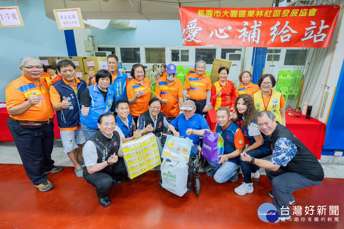 桃園市長張善政出席「114年中秋慶團圓關懷弱勢暨防暴宣導活動」。