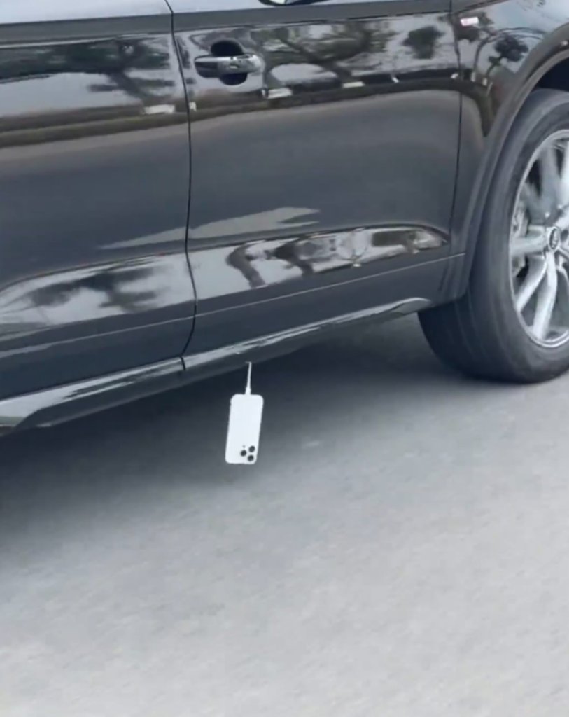 命懸一線!手機「吊車門外」一路狂奔 網笑翻:這線品質值得得獎