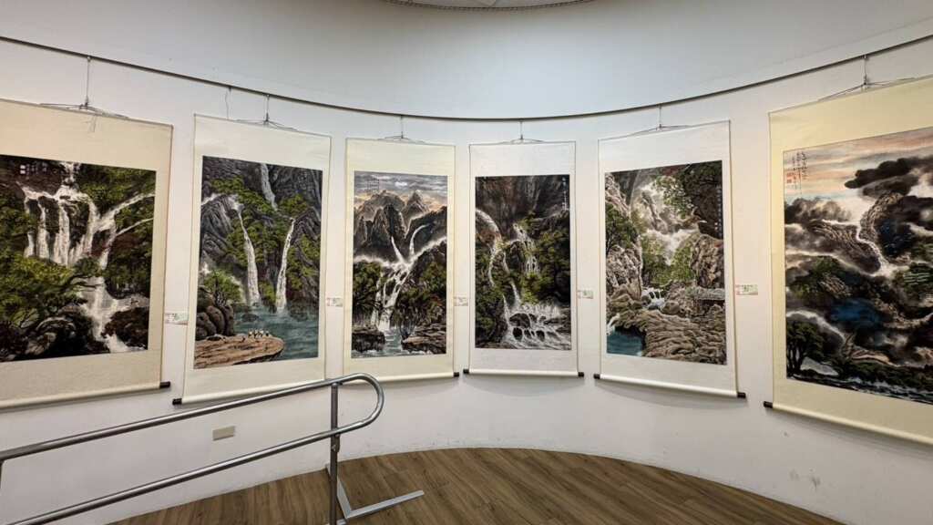▲駱慶芳水墨個展將自10月2日至10月29日於彰化市立圖書館展出,彰化市長林世賢誠摯邀請各界藝文愛好者及市民朋友踴躍蒞臨參觀。(記者林明佑翻攝)