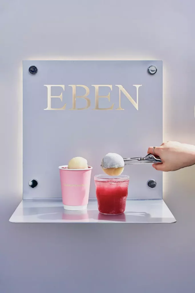 EBEN_誠品南西快閃店logo玻璃情境照