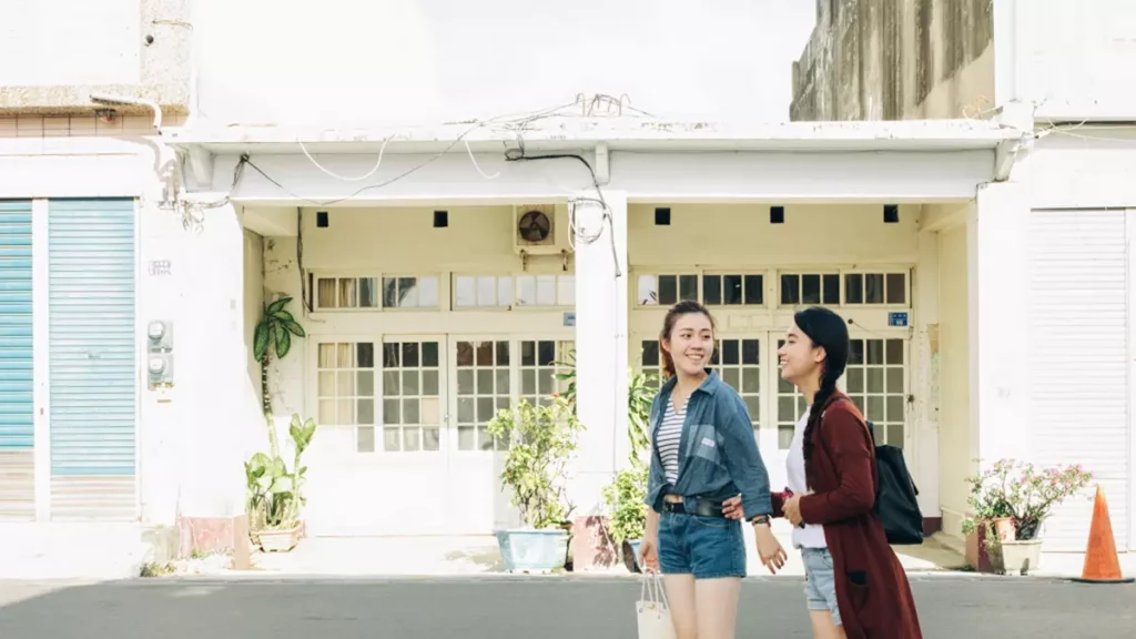 墾丁凱撒「半島拾光散策」企劃，攜手恆春半島6間在地特色店家，邀請旅人循線探訪小鎮不同的溫度與故事，雙人成行每晚4,299元起。圖／墾丁凱撒提供