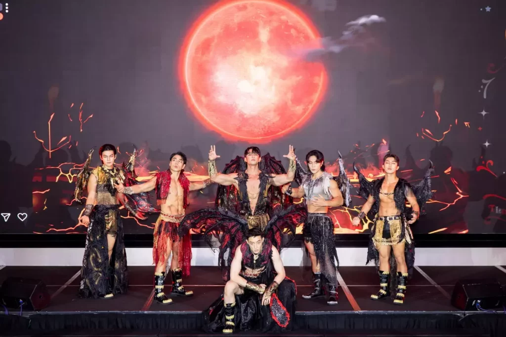 香港海洋公園「哈囉喂全園祭 2025」主題表演「華麗地獄 OPPA Show」