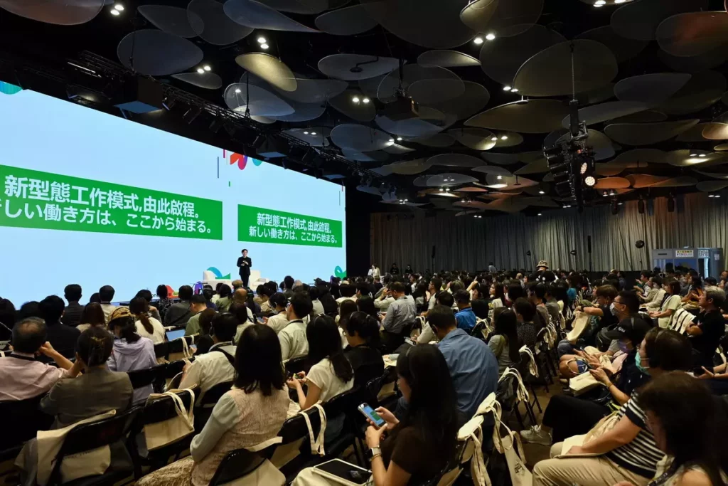 「kintone Day Taipei 2025 - AI NEXTREAM」活動現場人潮湧現、座無虛席。