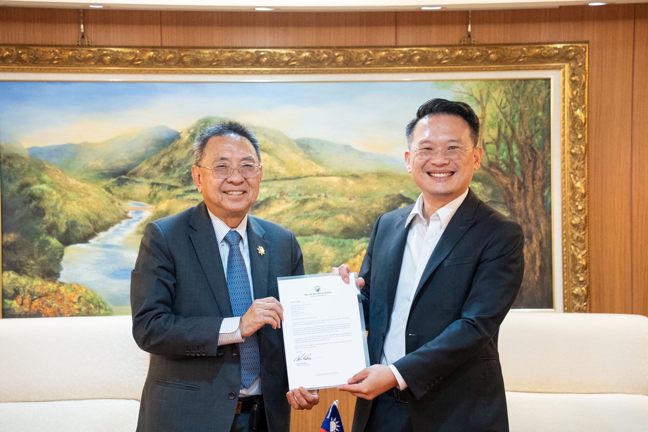 桃園、美國長堤市深化雙方情誼 蘇俊賓盼拓展教育合作 d6372357 3deb 44e4 8b23 a162bda773ef scaled