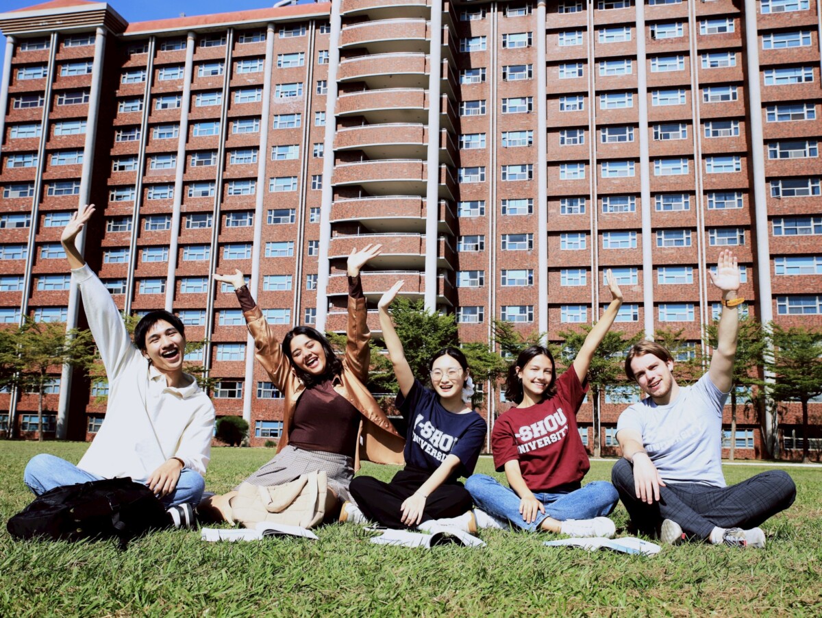 ▲義守大學辦學有成,吸引許多國、內外學子就讀,大家同堂學習,獲得專業知識也培養國際觀。