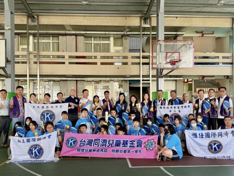 圖文:溪南國中導入匹克球運動 校友與同濟會愛心捐贈啟動多元體育新風貌。