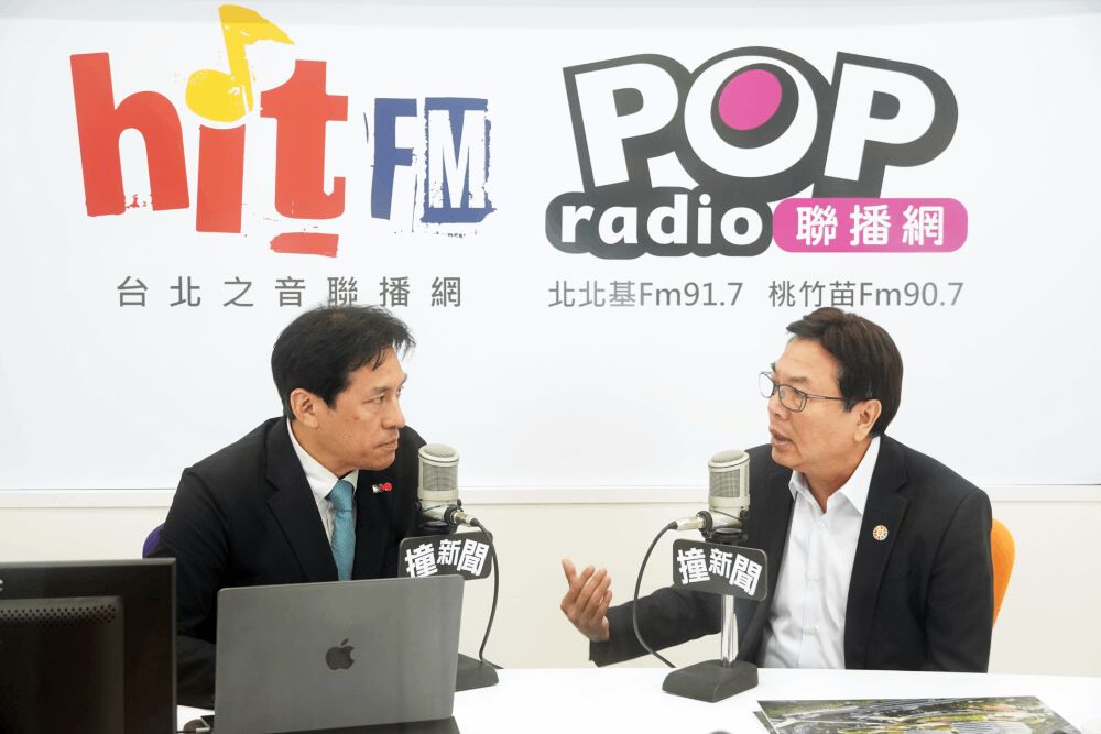 談國民黨主席選舉 劉和然祝福郝龍斌心想事成 226 照片來源:新北市政府提供