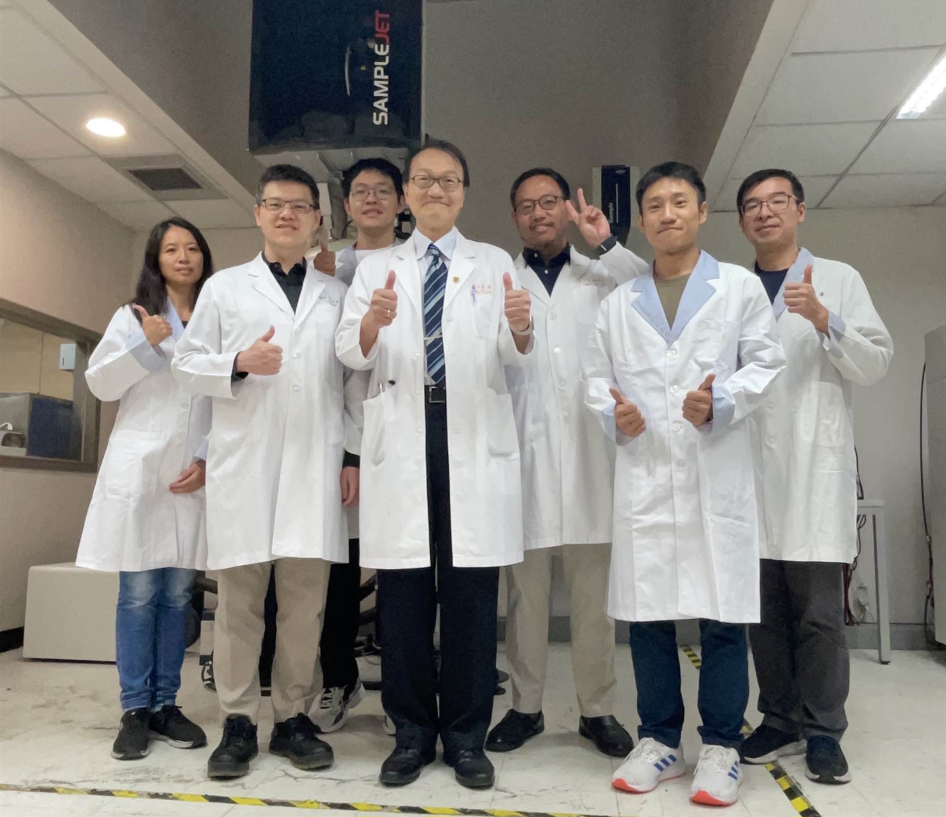林口長庚「雙核心研究平台」導入AI 建構完整系統生物學研究鏈 582976