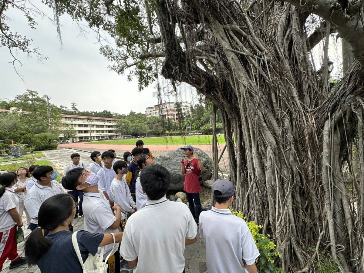▲蕭景瑞樹藝師講解樹病的診斷及修剪技巧。