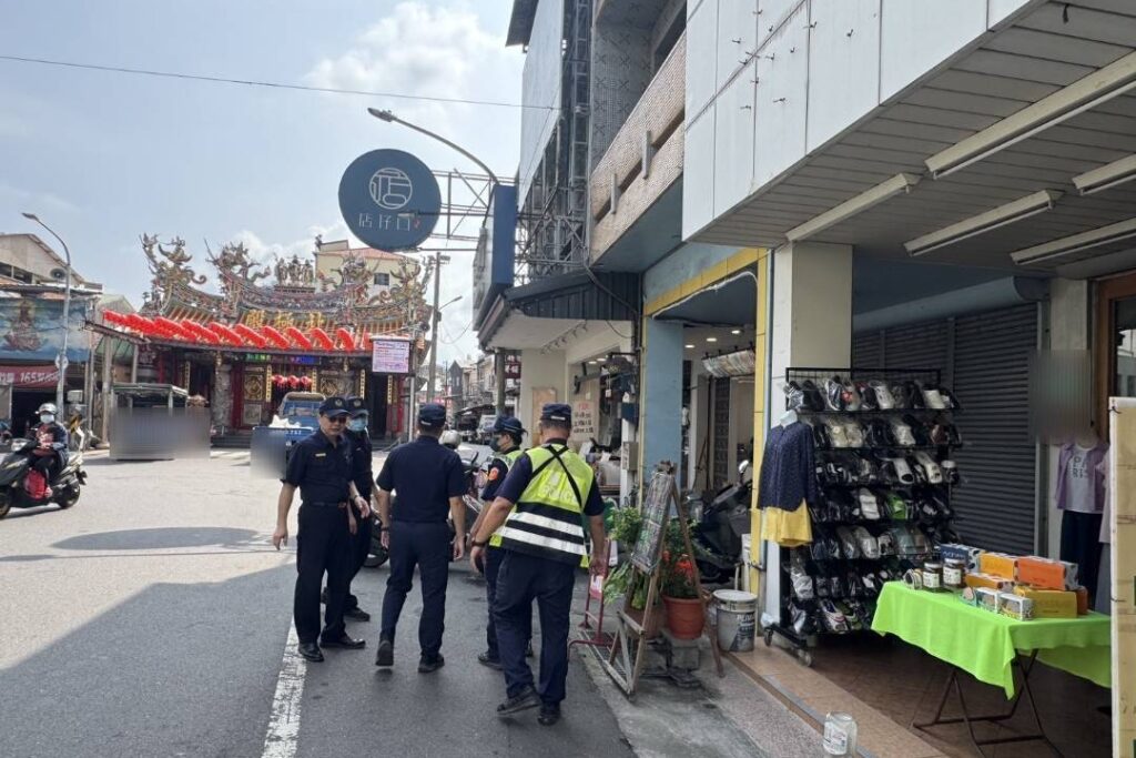 玉井警持續推動 清道專案 迎接雙連假 讓交通更順暢 行人更安全 7 MEITU 20251009 200441987