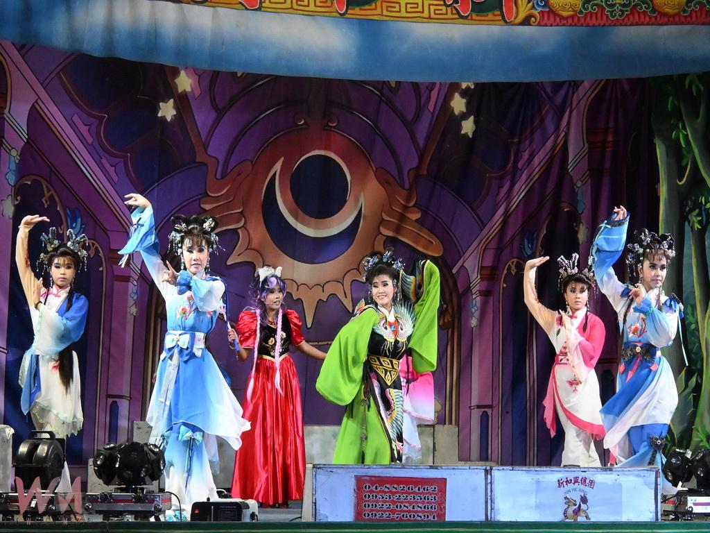 開林寺中秋盛會闔家吃美食 也邀請新和興總團上演魔法戲 - https://www.watchmedia01.com