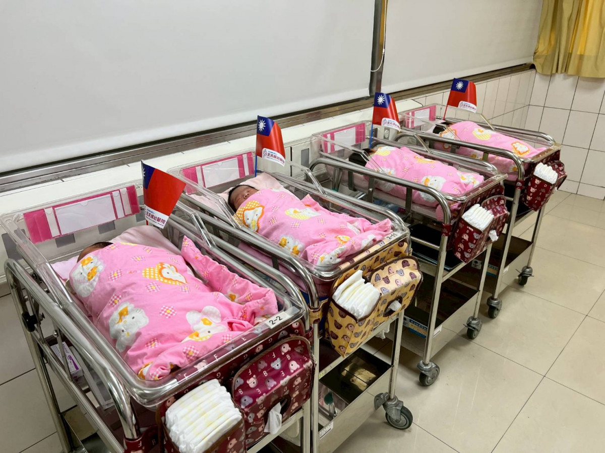 宏其婦幼醫院喜迎國慶寶寶!院內已順利接生4名國慶寶寶。