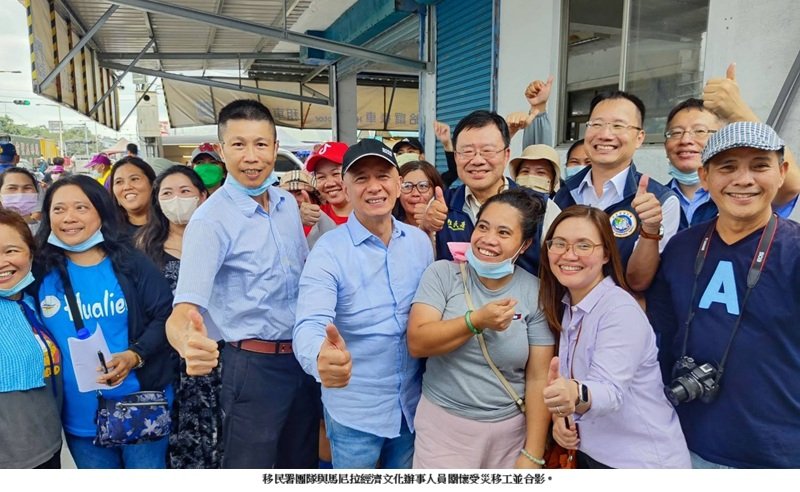 移民署辦證超人前進災區 化身新住民及移工最強後盾