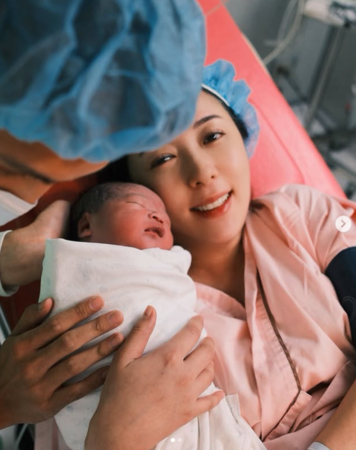 五熊迎來第一個小孩。(圖/翻攝五熊IG)