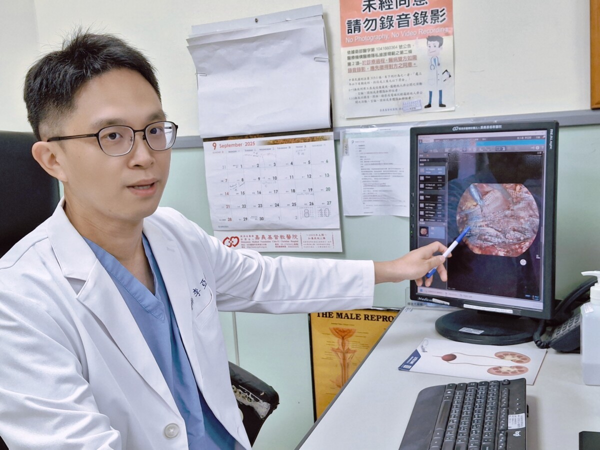 ▲嘉義基督教醫院泌尿外科李亞哲醫師說，小兒疝氣多在出生後六個月至一歲間被發現，家長應多加留意。（照片：記者劉芳妃攝）