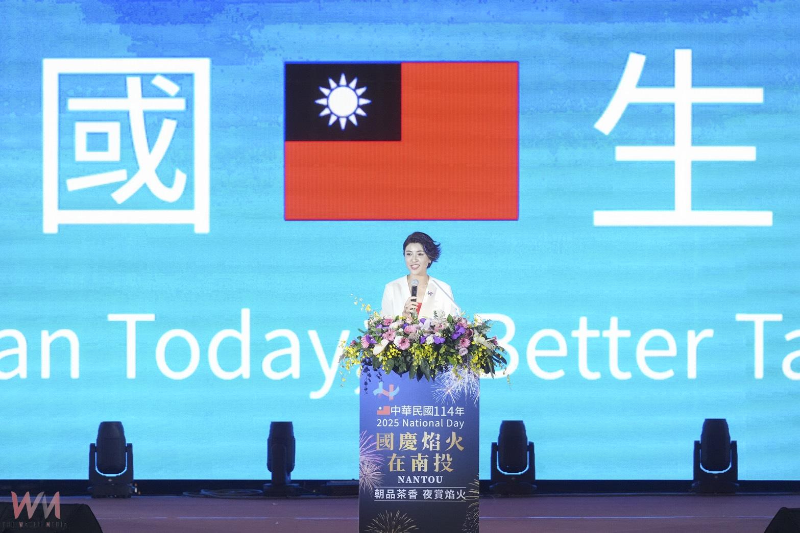 國慶焰火在南投 逾4萬發焰火照亮夜空 觀賞人數約為28萬500多人 - https://www.watchmedia01.com