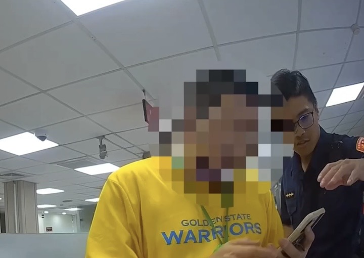 員警協助李男封鎖社群軟體內之詐騙訊息。