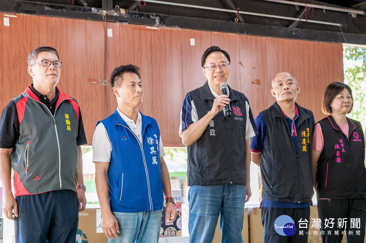 桃園市長張善政於「華通電腦企業工會年度家庭日活動」中致詞。<br /><br />