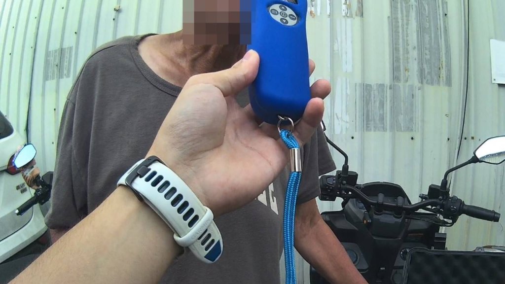 警笛響不停還加速逃?桃園69歲騎士酒駕遭逮