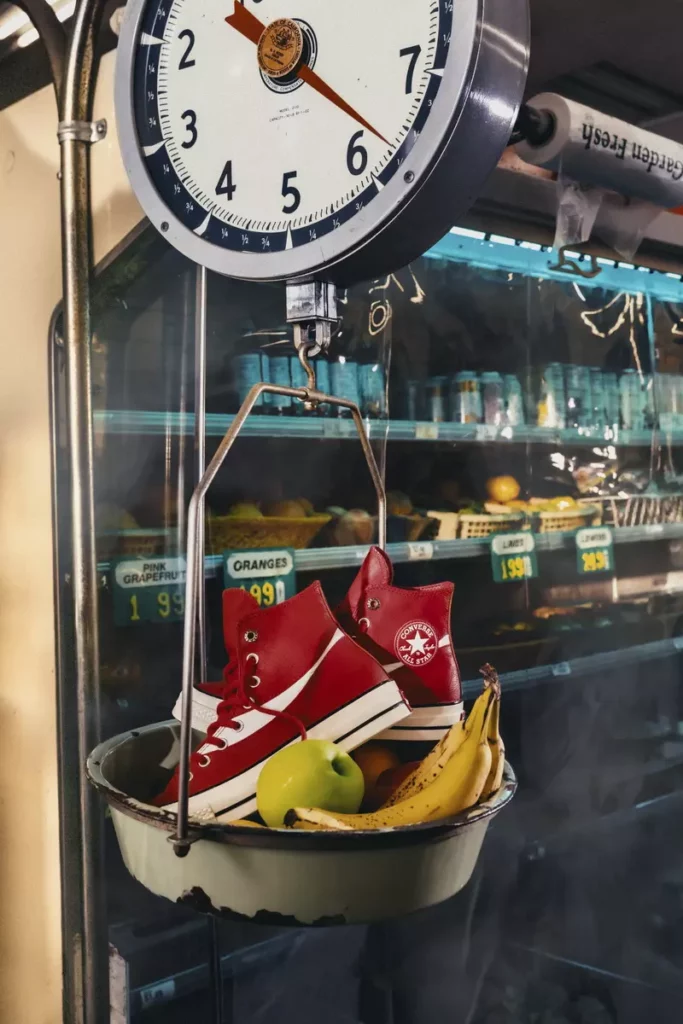 Converse 攜手「可口可樂」,正式發佈聯名 Converse x Coca-Cola Chuck 70 鞋款