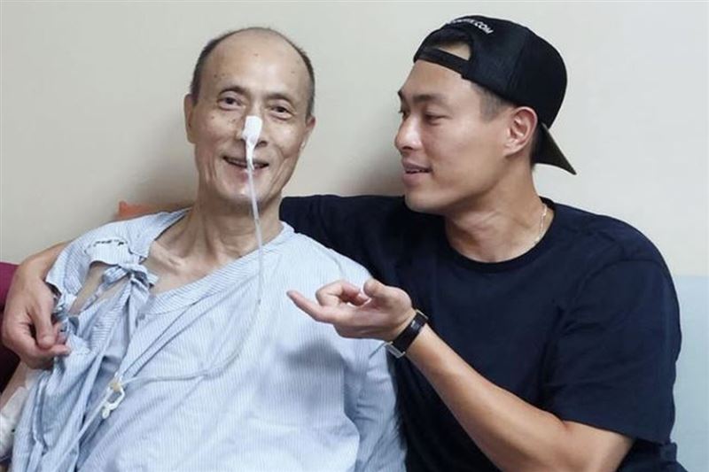 楊祐寧父親過世。(圖/翻攝楊祐寧臉書)