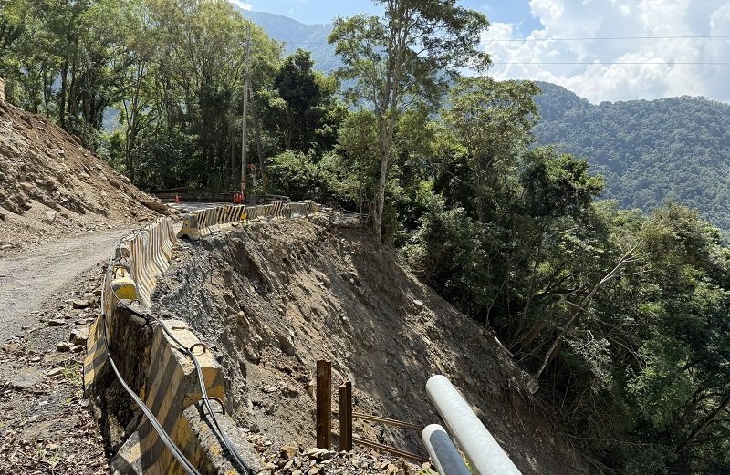 為加速辦理梅山口~向陽路段災後修復作業 10/14起進行道路封閉施工管制