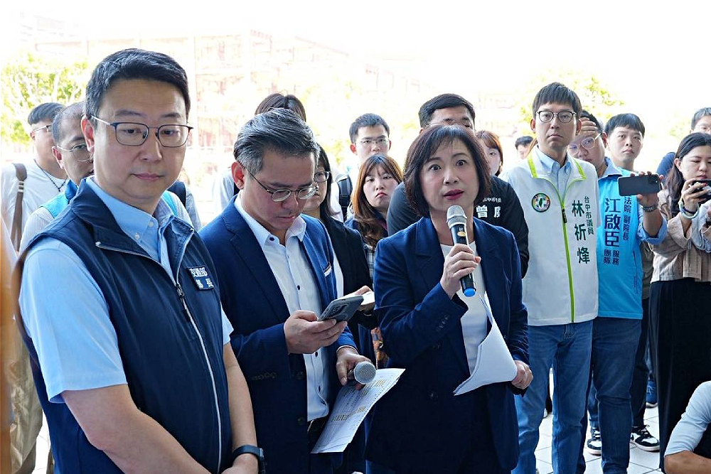 台中高鐵特區交通恐更惡化 江啟臣、何欣純同場會勘要求解決 226 台中高鐵特區交通恐更惡化 江啟臣、何欣純同場會勘要求解決 225