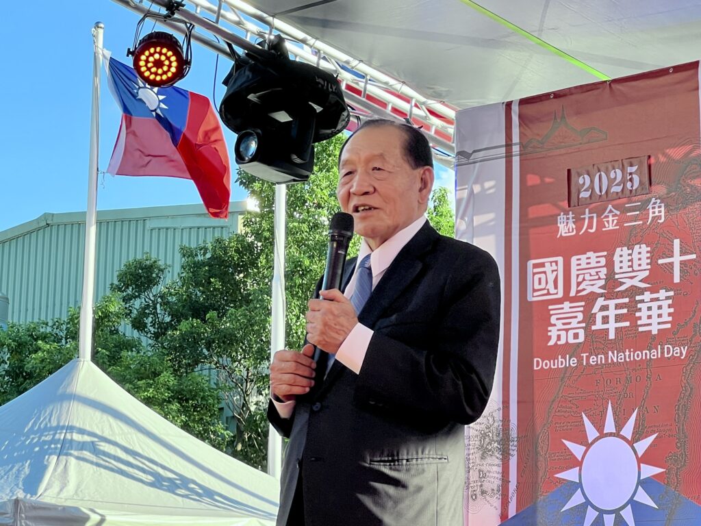 浴血奮戰魂不滅！向英雄致敬，霍守業上將讚揚孤軍英雄傳奇歲月