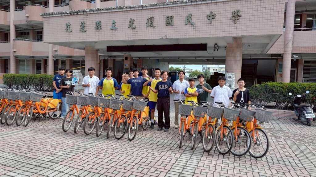 ▲「老YouBike新任務」－新北市1.0自行車送達花蓮縣光復國中。