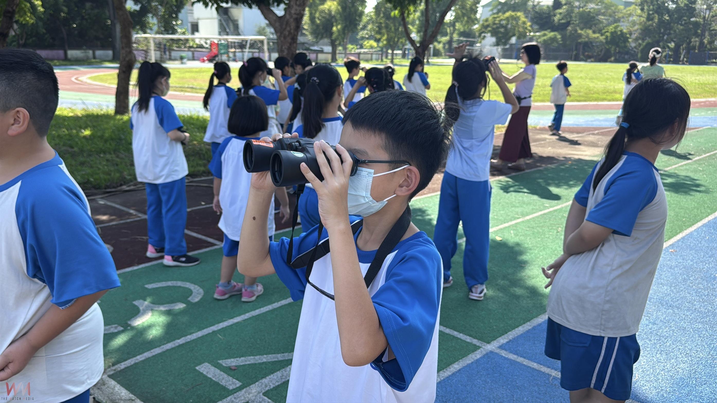 (有影片)/國聖國小走進自然教室 觀察灰面鷲學環保、體驗綠生活 - https://www.watchmedia01.com