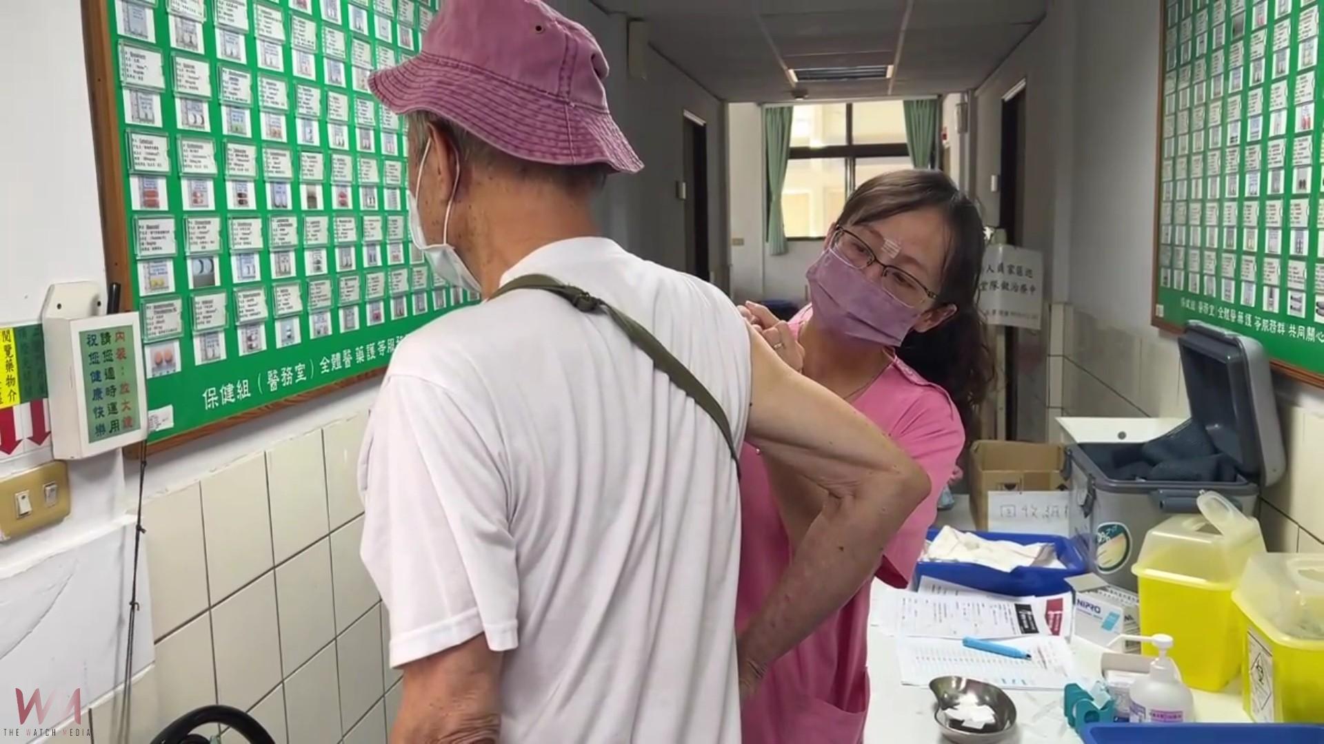 (有影片)/秋冬病毒高峰 彰化榮家流感、新冠疫苗接力接種 - https://www.watchmedia01.com