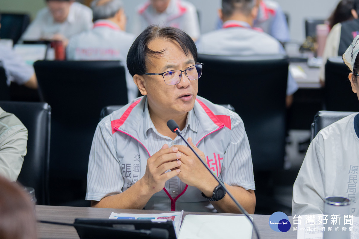 交通局長張新福提到轉運站具備交通樞紐功能並可提升轉乘環境。<br /><br /> <br /><br />