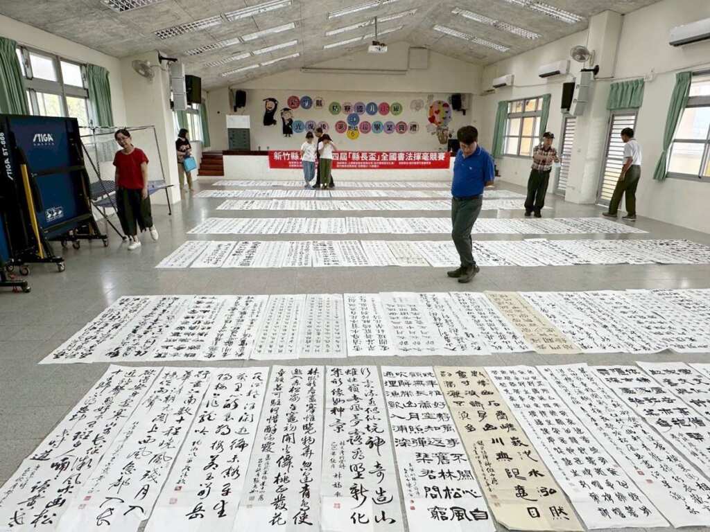 ▲第四屆縣長盃全國書法比賽初審。