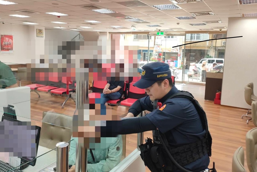 嗆警察行員腦袋有問題 對質怕露餡急要求刪對話紀錄 240 cnews204251016a13