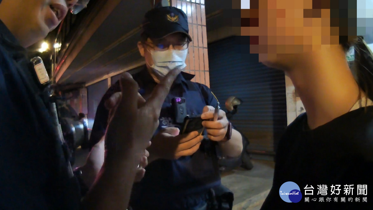 壢警主動關懷ATM民眾，即時攔阻10萬元詐騙。