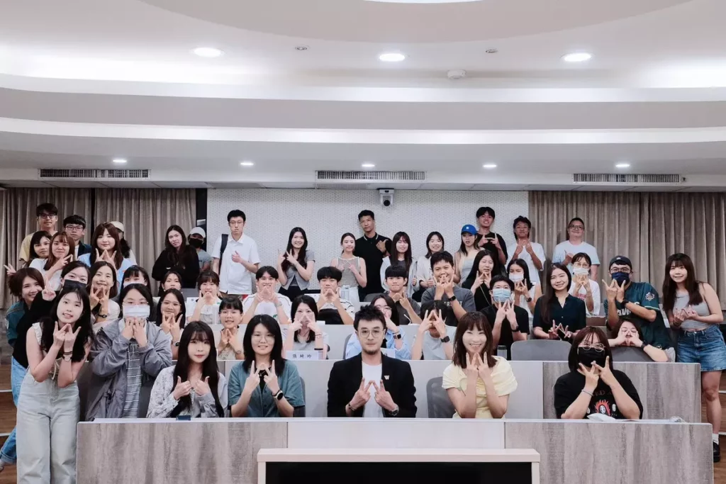 國立中山大學行傳所特邀 潘偉亷顧問講授『那些失敗行銷教會我的事』