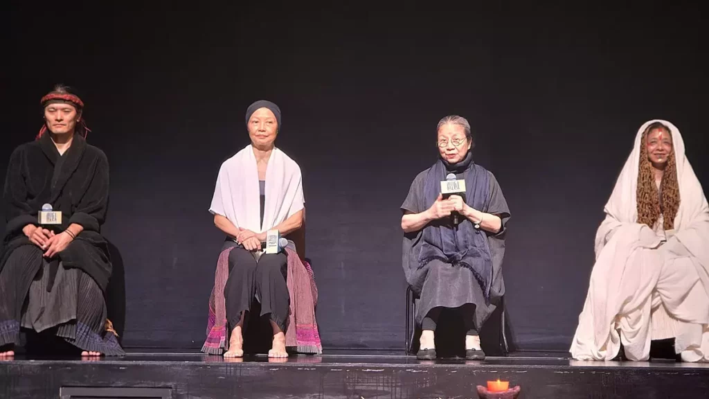 尾聲時,林麗珍深情表示,從事藝術創作必須「將所愛之事視如己出」,唯有如此才能追求極致的呈現。(圖/陳惠玲攝影)