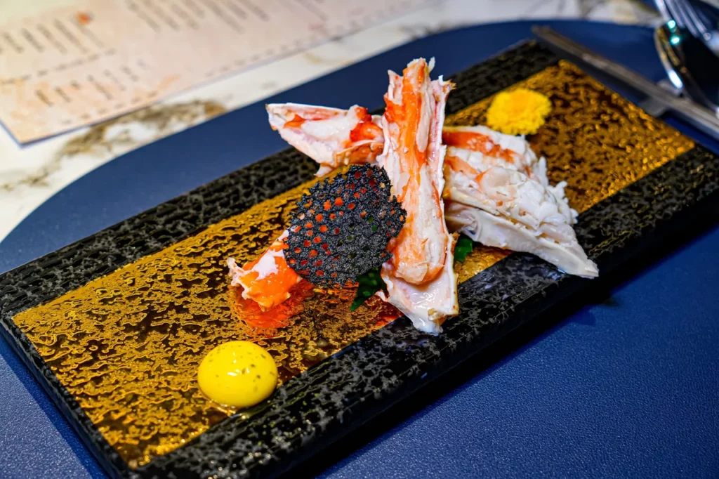 酒蒸鱈場蟹鮮甜美味