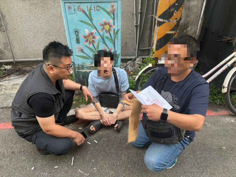圖文：中市刑大破獲網路販毒集團 利用「速食店」、「大賣場」為名賣毒。