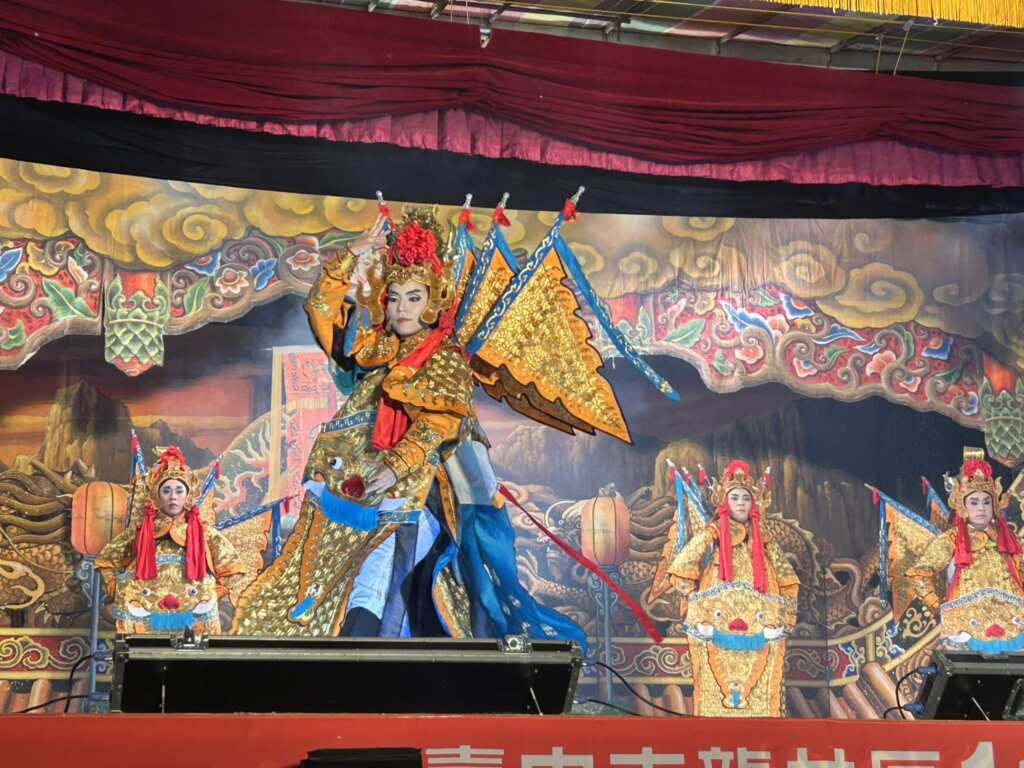 ▲明華園戲劇總團精彩演出。(記者林明佑翻攝)