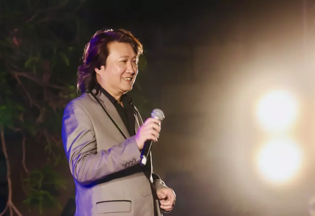 出道超過四十年的周治平,以等經典創作,陪伴無數歌迷走過青春時光