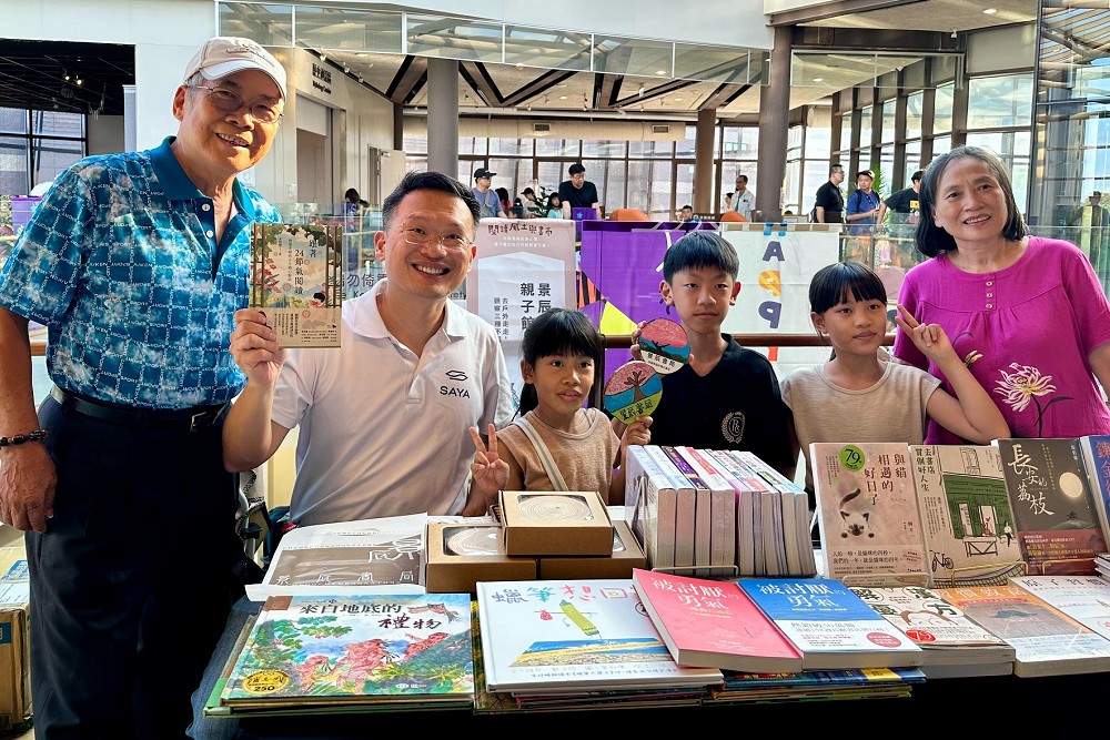 支持桃園在地獨立書店 蘇俊賓:演算法無法取代實體書魅力 232 支持桃園在地獨立書店 蘇俊賓:演算法無法取代實體書魅力 231