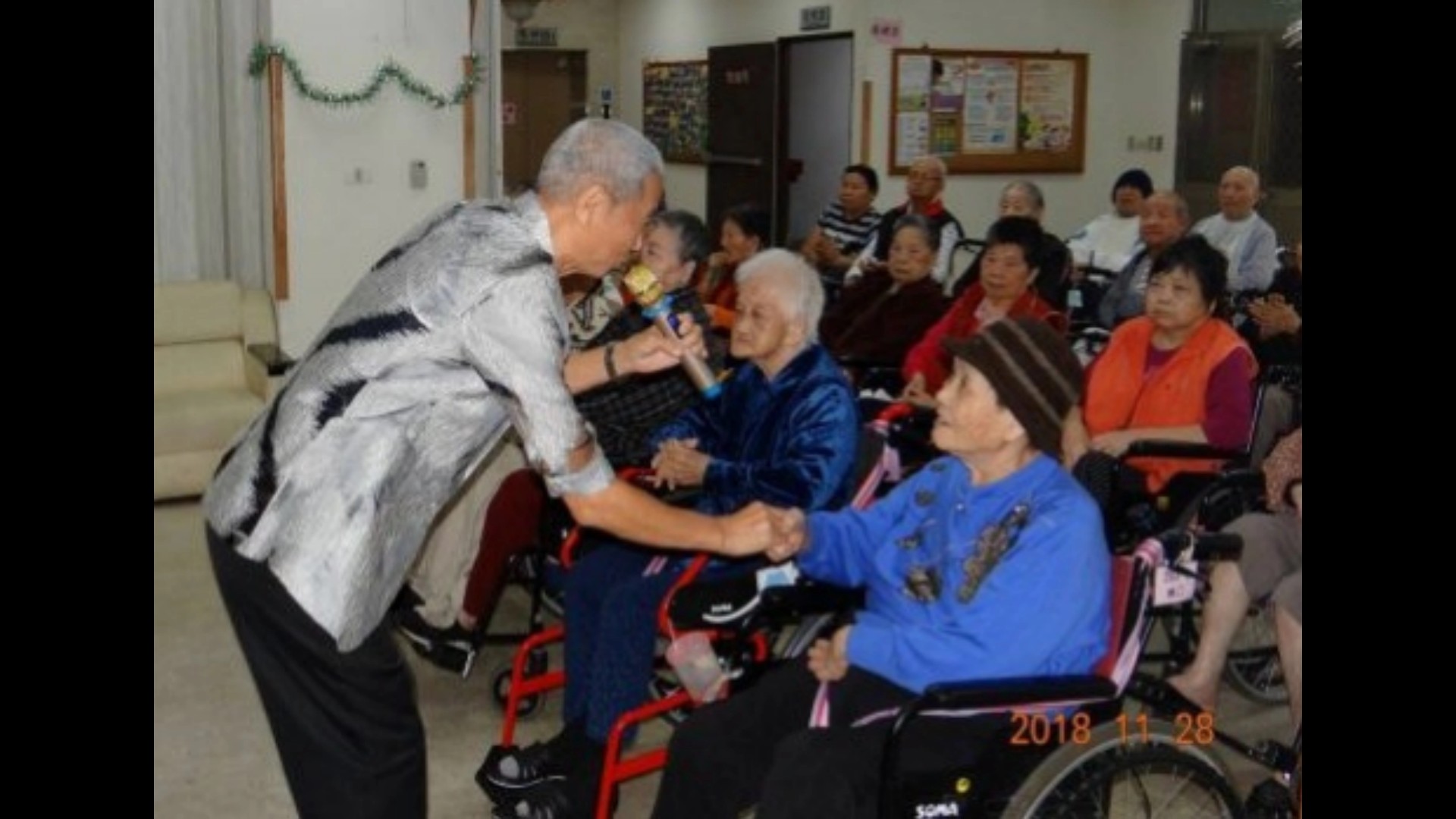 彰化榮家李長海獲第60屆模範老人表揚 歌聲暖人心遍及全台 - https://www.watchmedia01.com