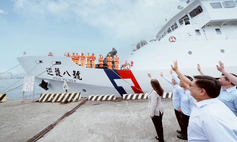 海巡遠洋巡護總浬程已達56萬浬、繞赤道26圈 管碧玲:每一次遠航都在寫新的歷史!